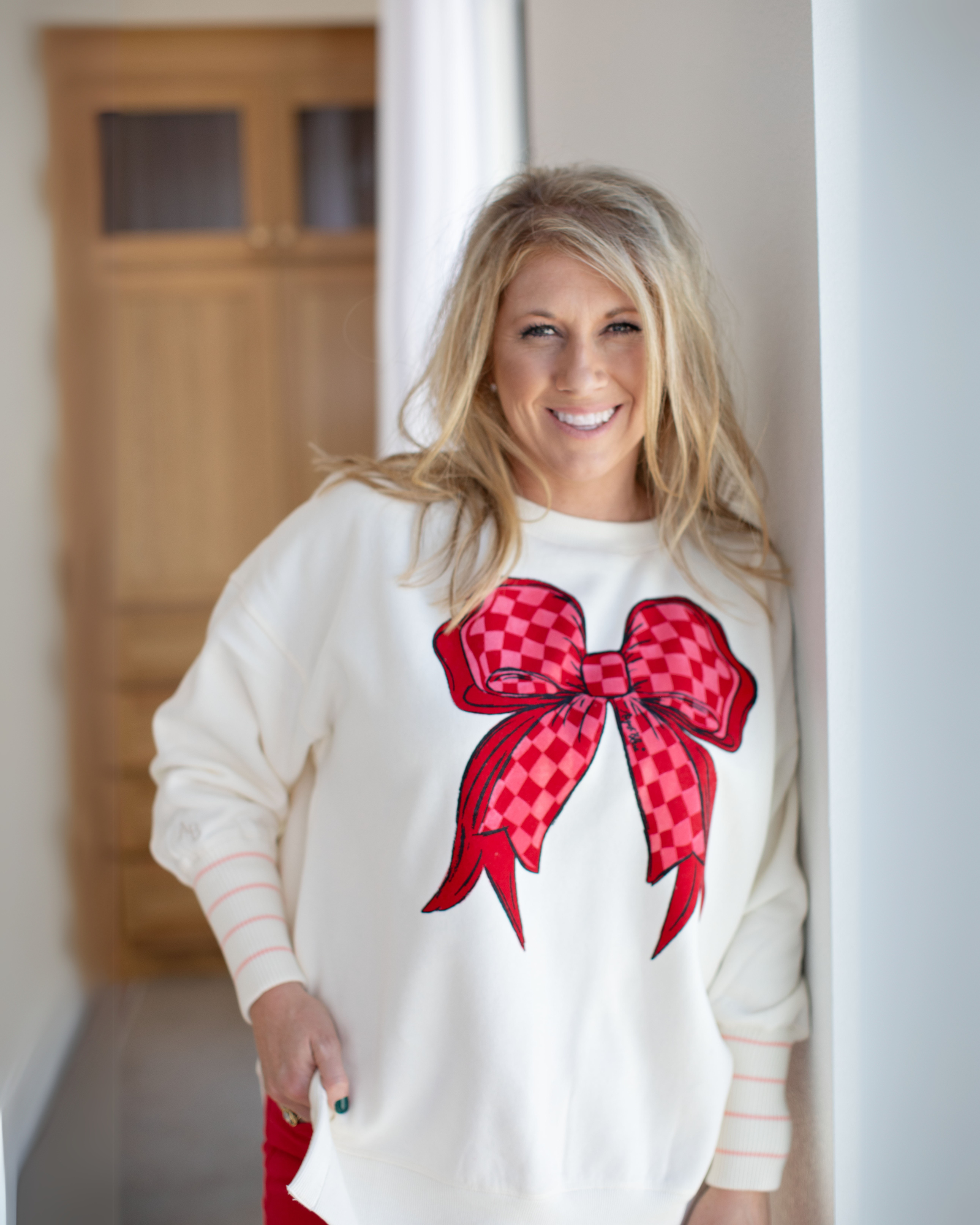 Red & Pink Bow Carli Graphic Sweatshirt