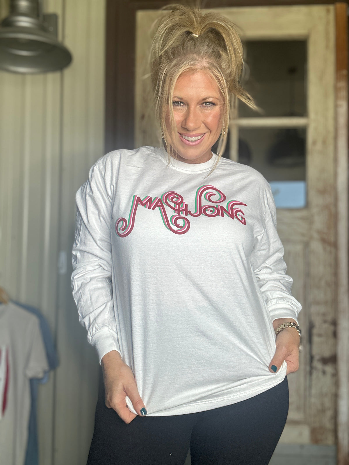 MAHJONG  WHITE COMFORT COLOR LONG SLEEVE PINK, RED AND GREEN CURLU CUE.