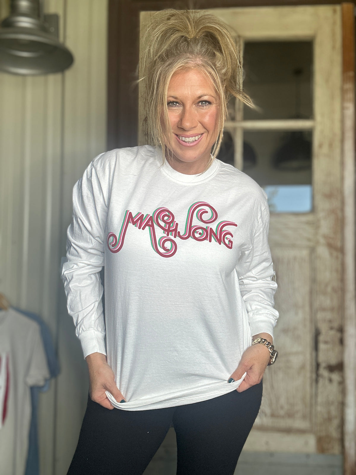 MAHJONG  WHITE COMFORT COLOR LONG SLEEVE PINK, RED AND GREEN CURLU CUE.